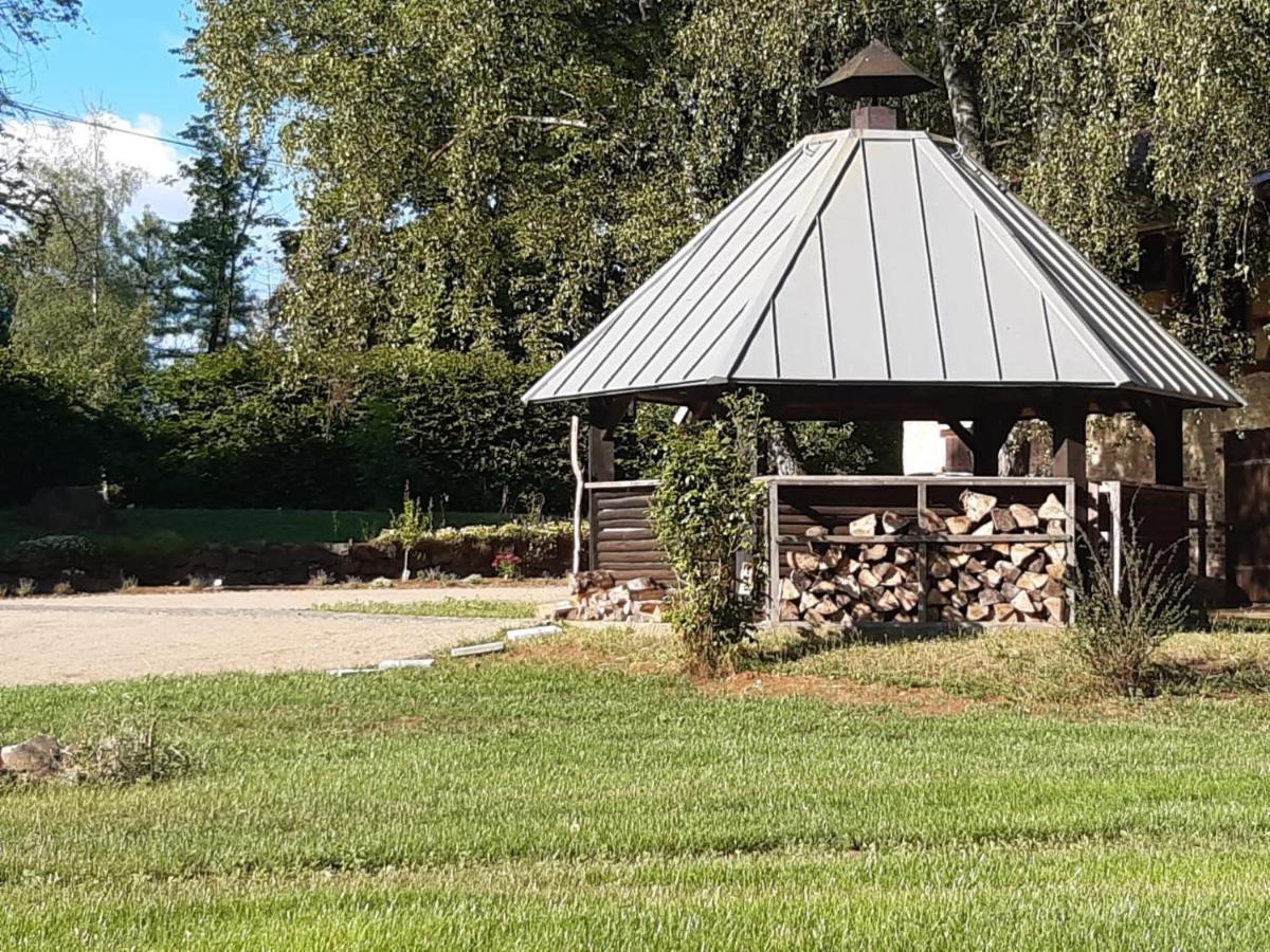 Apartamento Schellnhof Forsthaus Am Waldrand Nidda Exterior foto